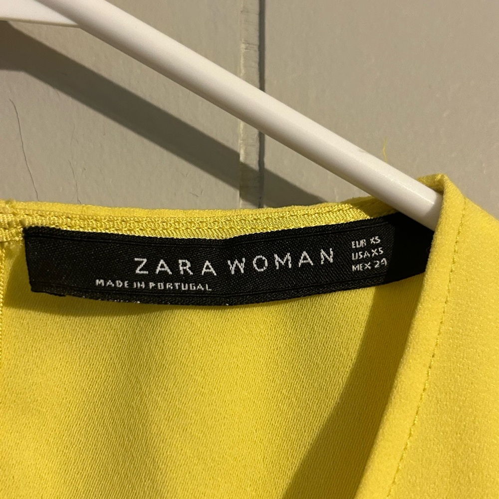Zara Yellow Cap Sleeve Pleated Blouse - Picture 2 of 3